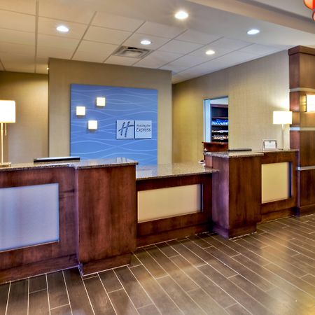 Holiday Inn Express & Suites Oak Ridge By Ihg Buitenkant foto