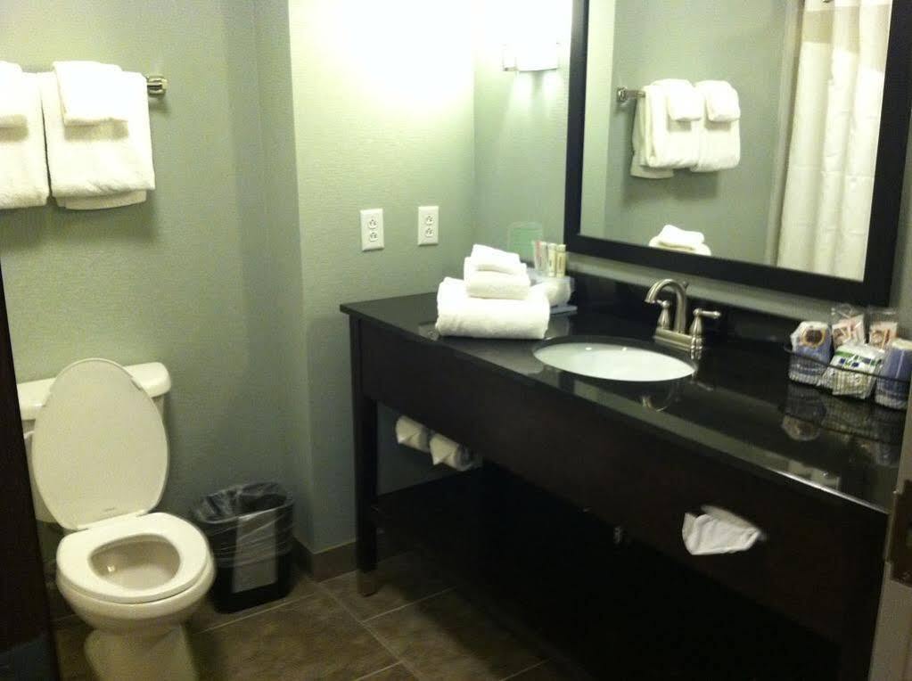 Holiday Inn Express & Suites Oak Ridge By Ihg Buitenkant foto